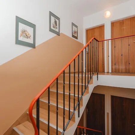 Lägenhet Haus Koetschach-3 By Interhome *