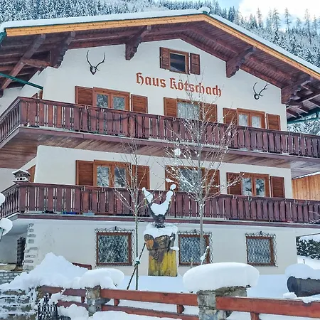 Lägenhet Haus Koetschach-3 By Interhome